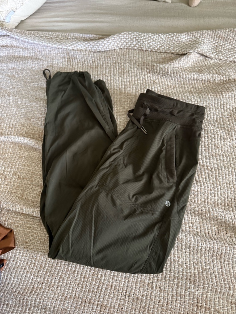 lululemon athletica Womens’s Dance studio pant in Olive Green